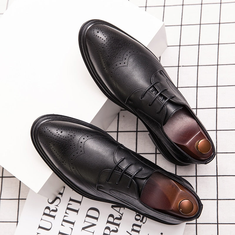 2023 Spring Gentleman Oxfords Leather Shoes Luxury Goods Men Shoes Fashion Casual Pointed Toe Formal Business Male Wedding Dress